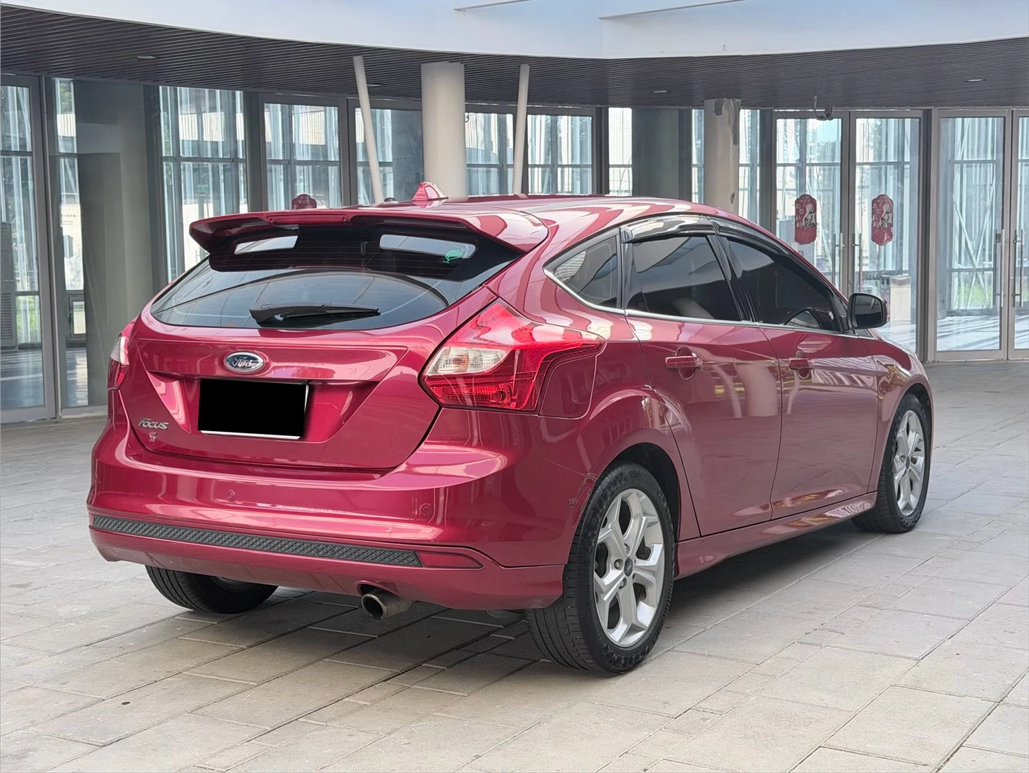 ⚪ 2014 Ford Focus 5D 2.0 汽油運動型 紅色