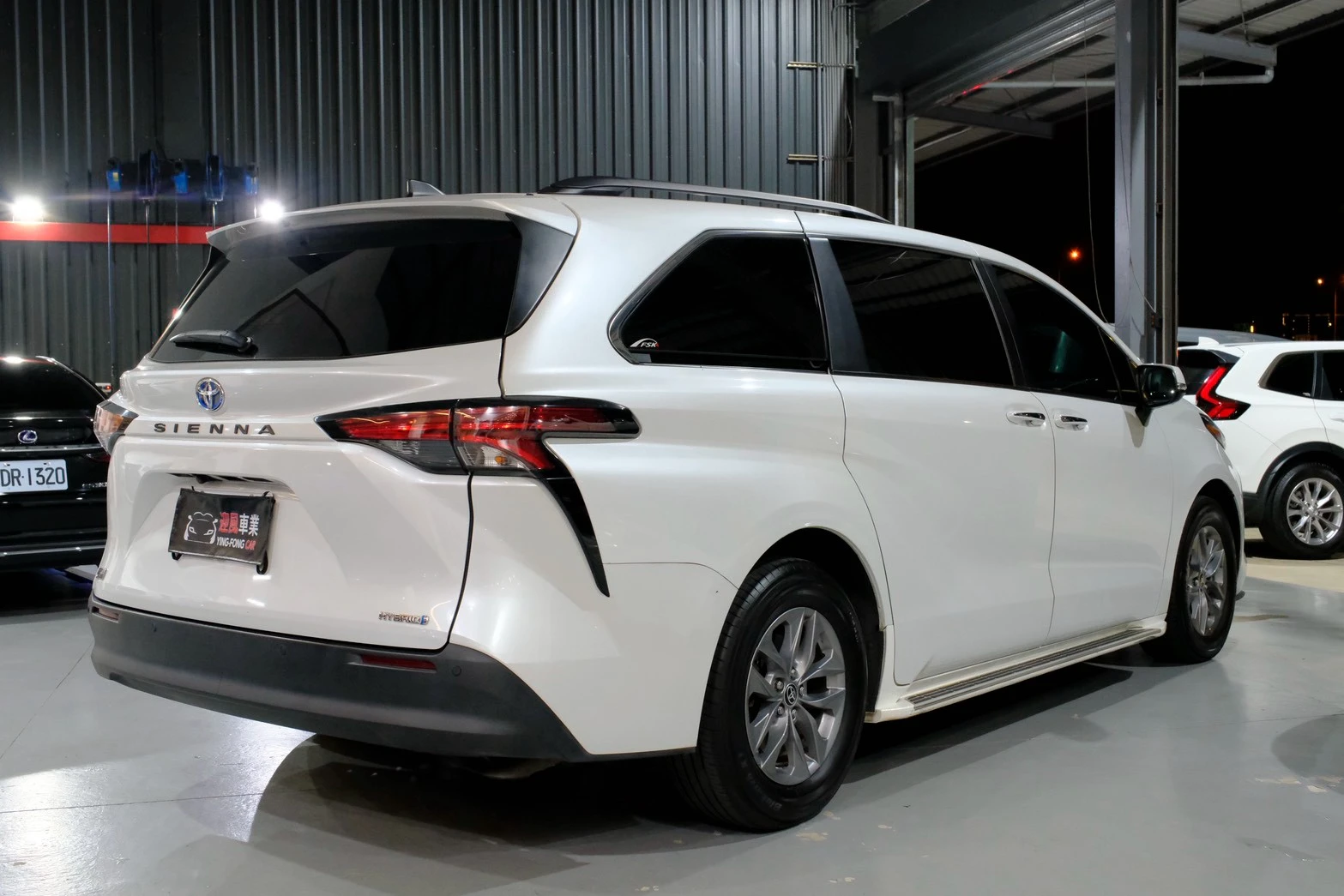 ⚪ 2022 Toyota Sienna 2.5 Hybrid 旗艦版 白色