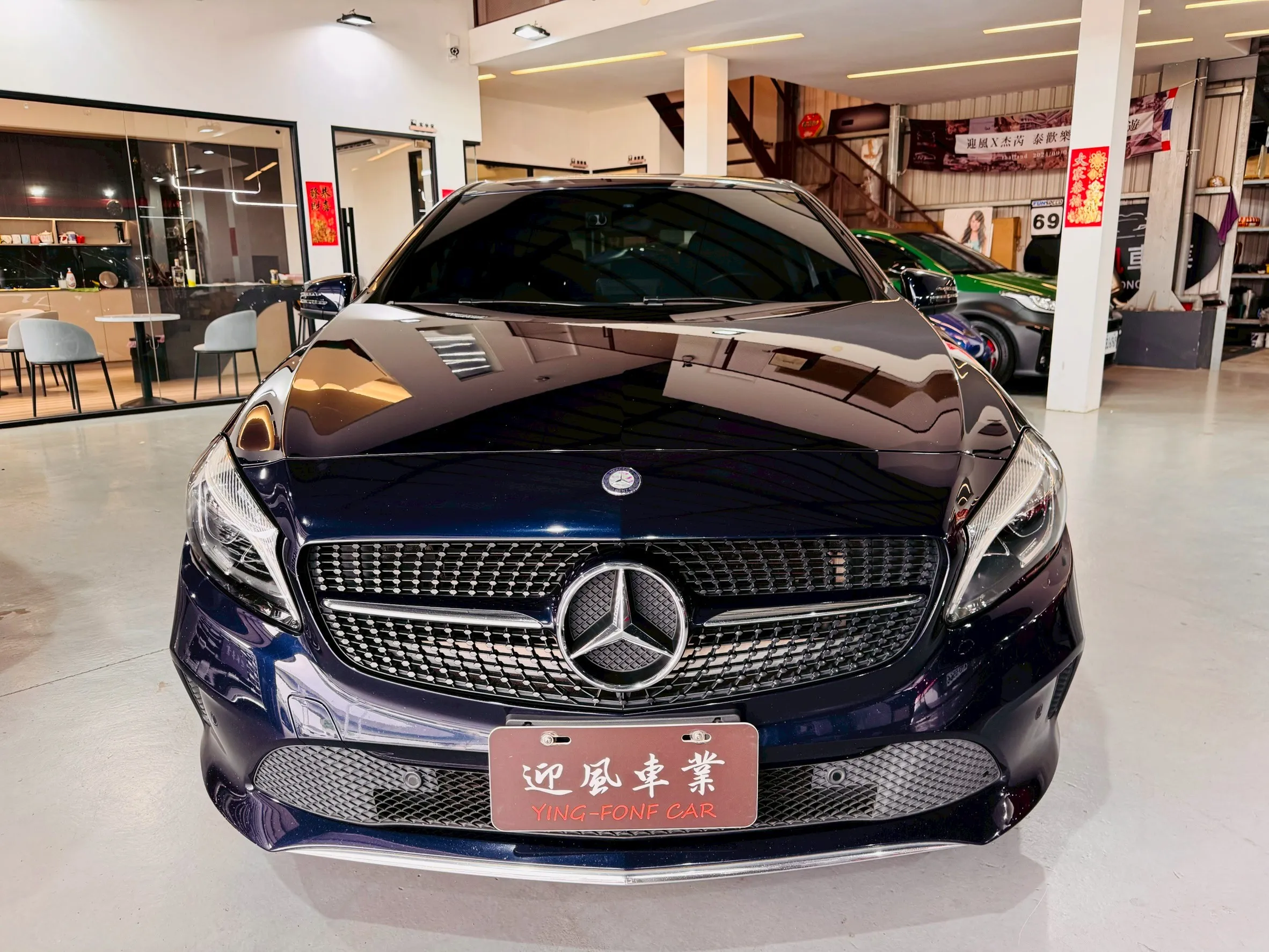 ⚪ 2017 Benz A180 1.6 渦輪 藍色