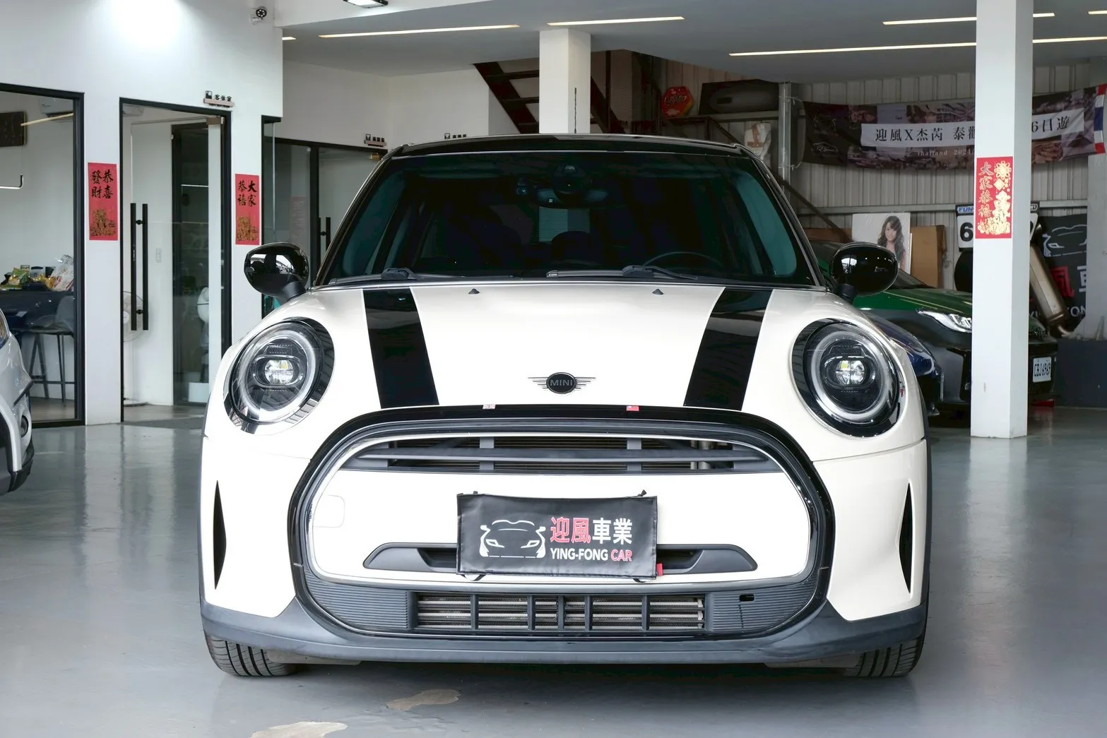 ⚪ 2021 MINI Hatch 5D Cooper 黑頂白