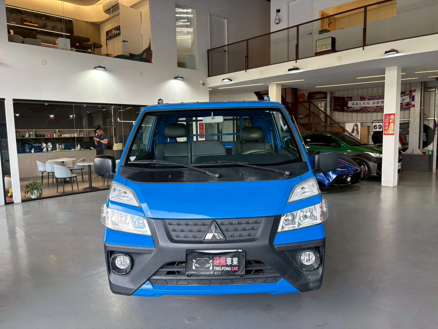 ⚪ 2020 Mitsubishi Delica 2.4 自排木床 藍色