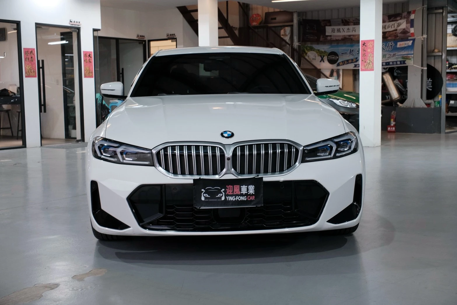 ⚪ 2022 BMW 3-Series Sedan 320i M Sport 白色