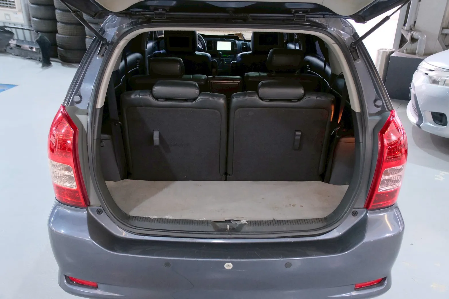 ⚪ 2005 Toyota Wish 2.0 藍色