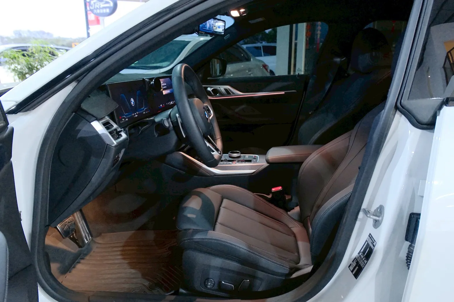 ⚪ 2025 BMW 4-Series Gran Coupe 420i M Sport 白色