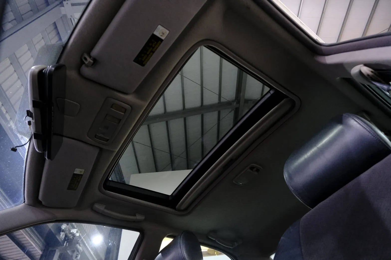 ⚪ 2000 Lexus IS200 白色