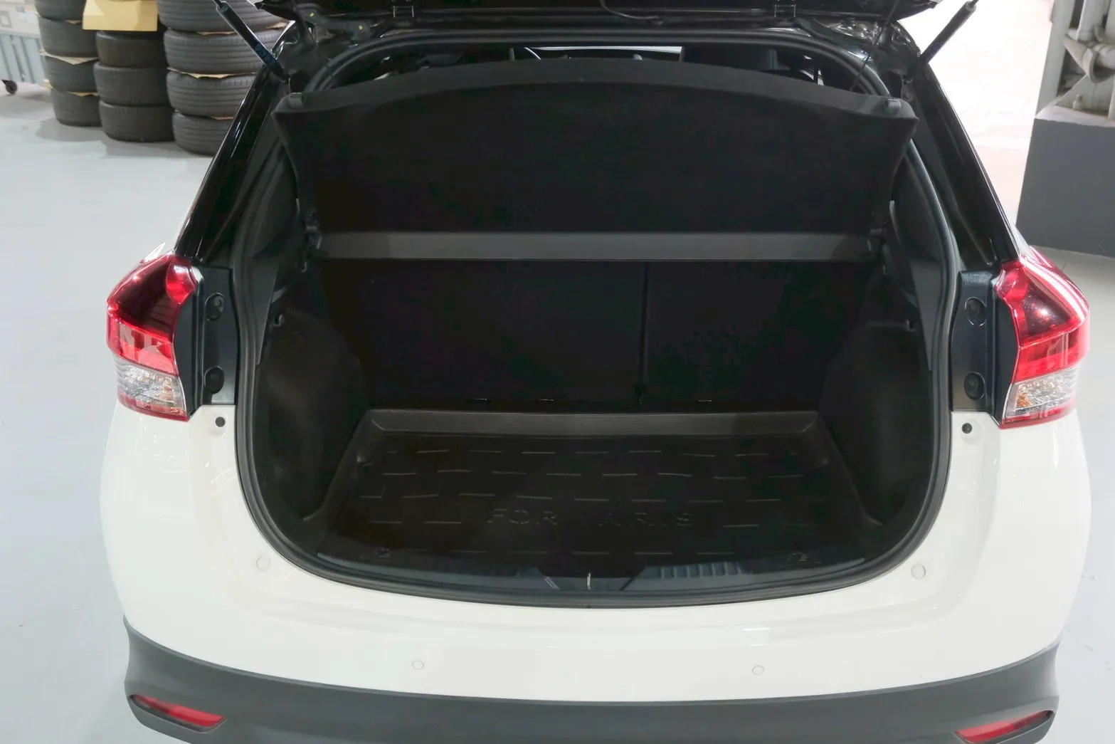 ⚪ 2021 Toyota Yaris Crossover 1.5 豪華版 白色