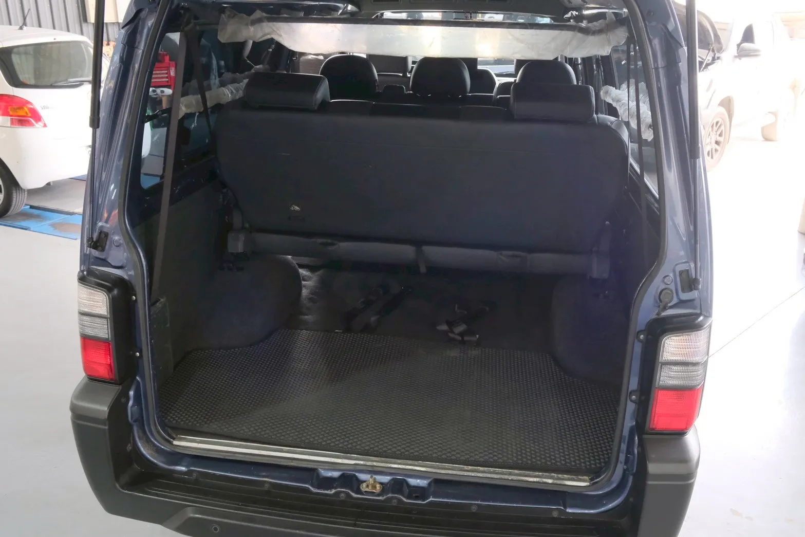 ⚪ 2023 中華汽車 Delica 2.4 手排 八人座 藍色