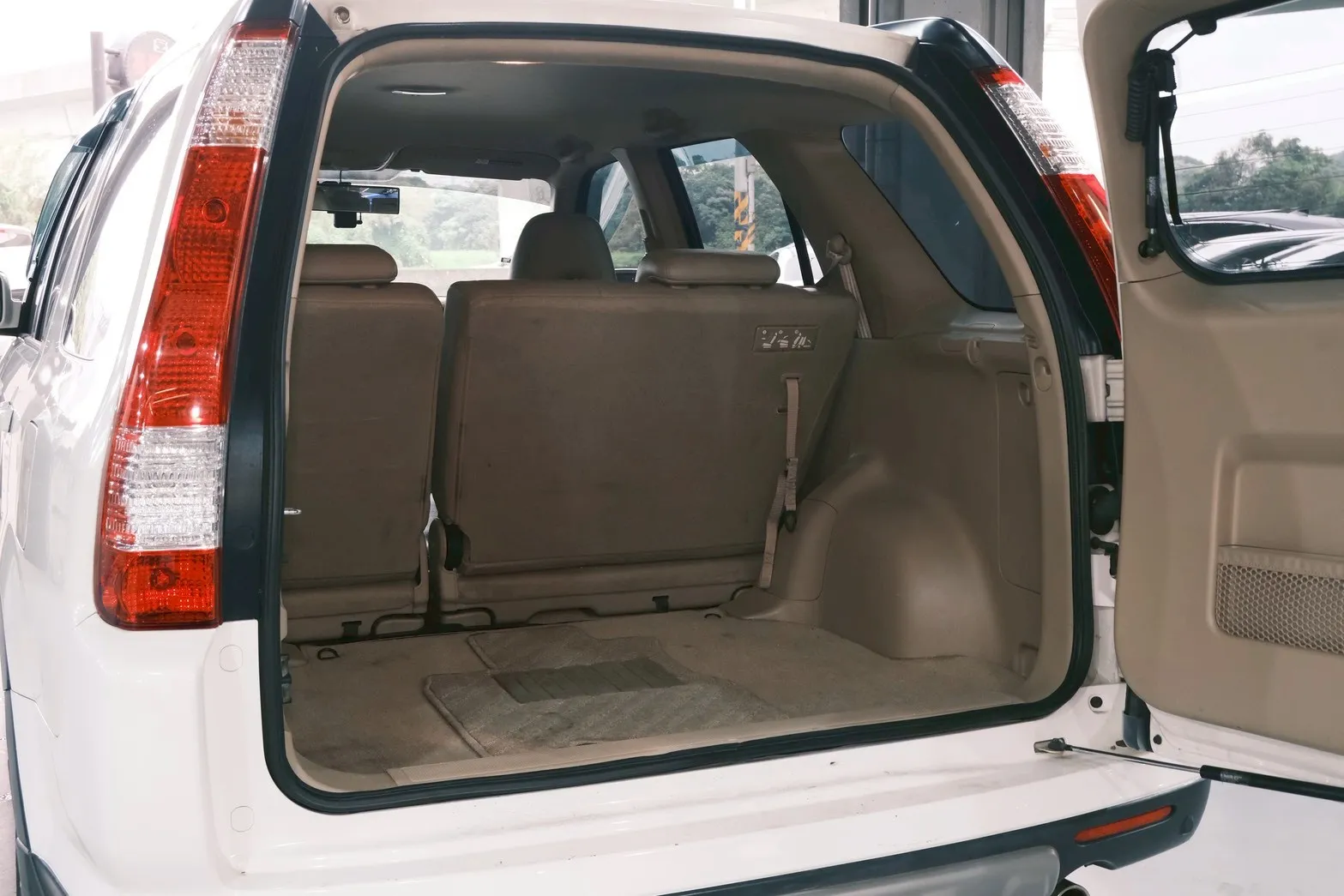 ⚪ 2006 Honda CR-V 2.0 白色