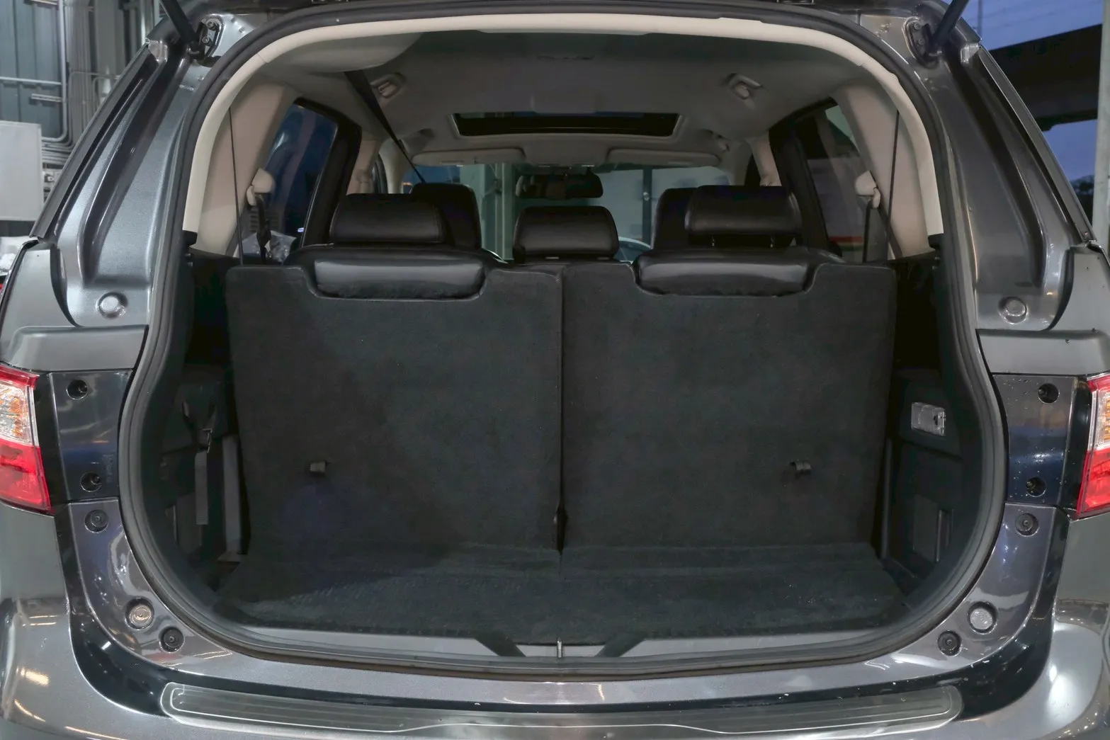 ⚪ 2014 Mazda 5 七人座頂級型 灰色