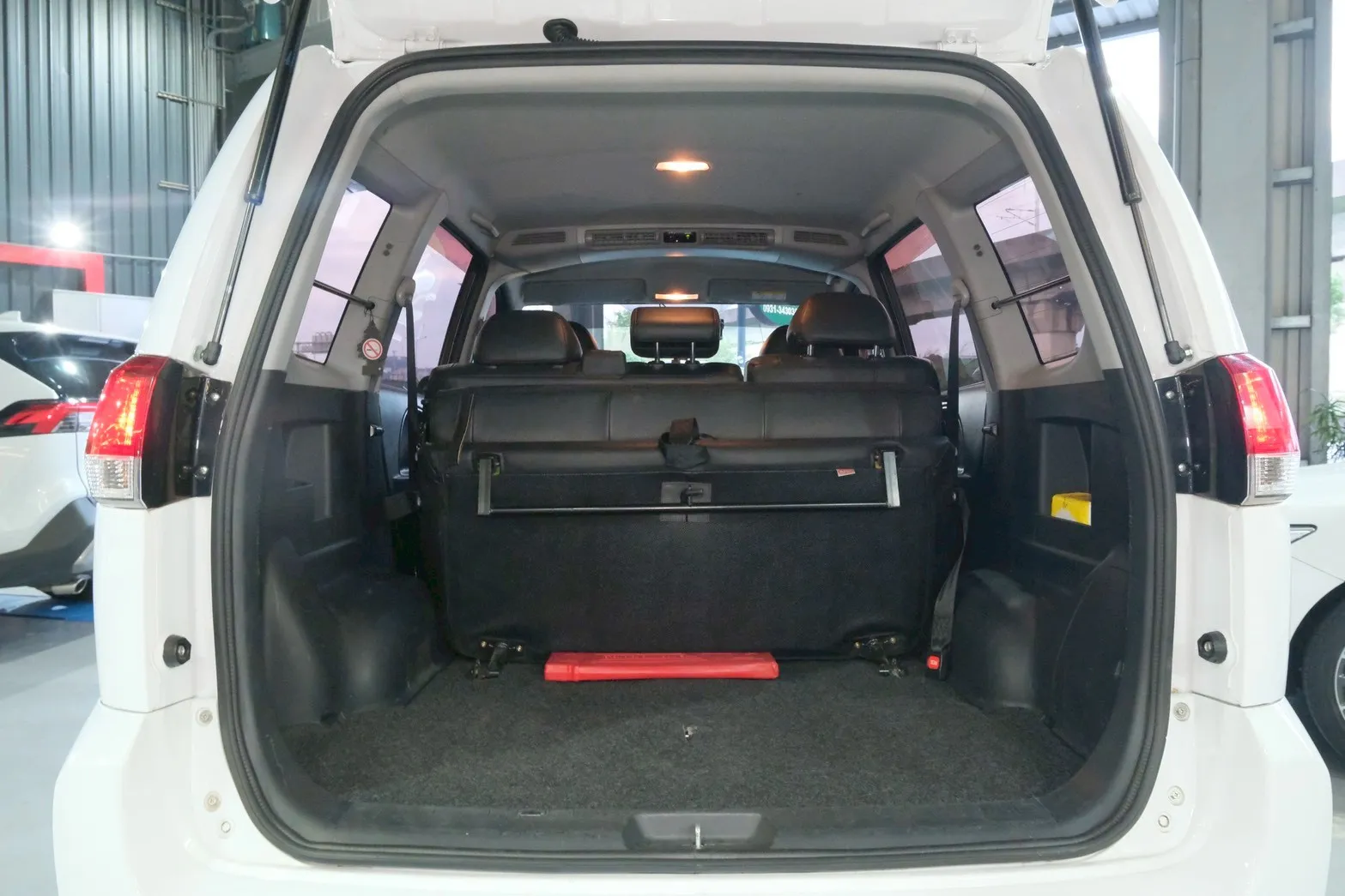 ⚪ 2022 Mitsubishi CMC Zinger 2.4 精緻型 白色
