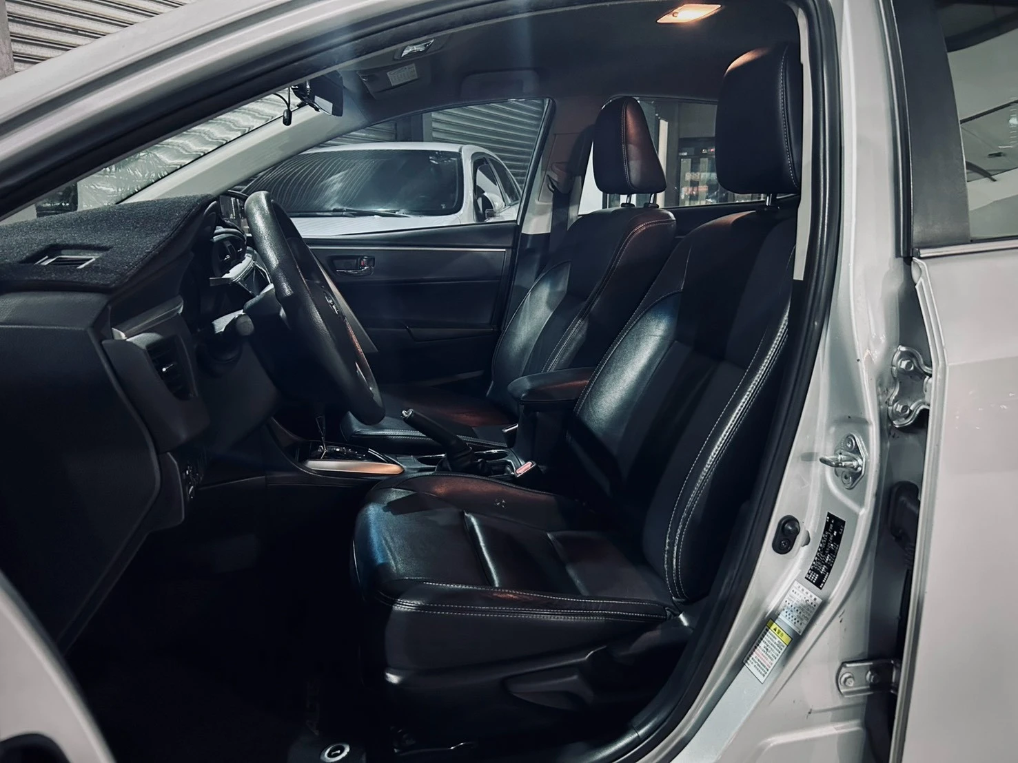 ⚪ 2014 Toyota Corolla Altis 1.8 經典版 銀色