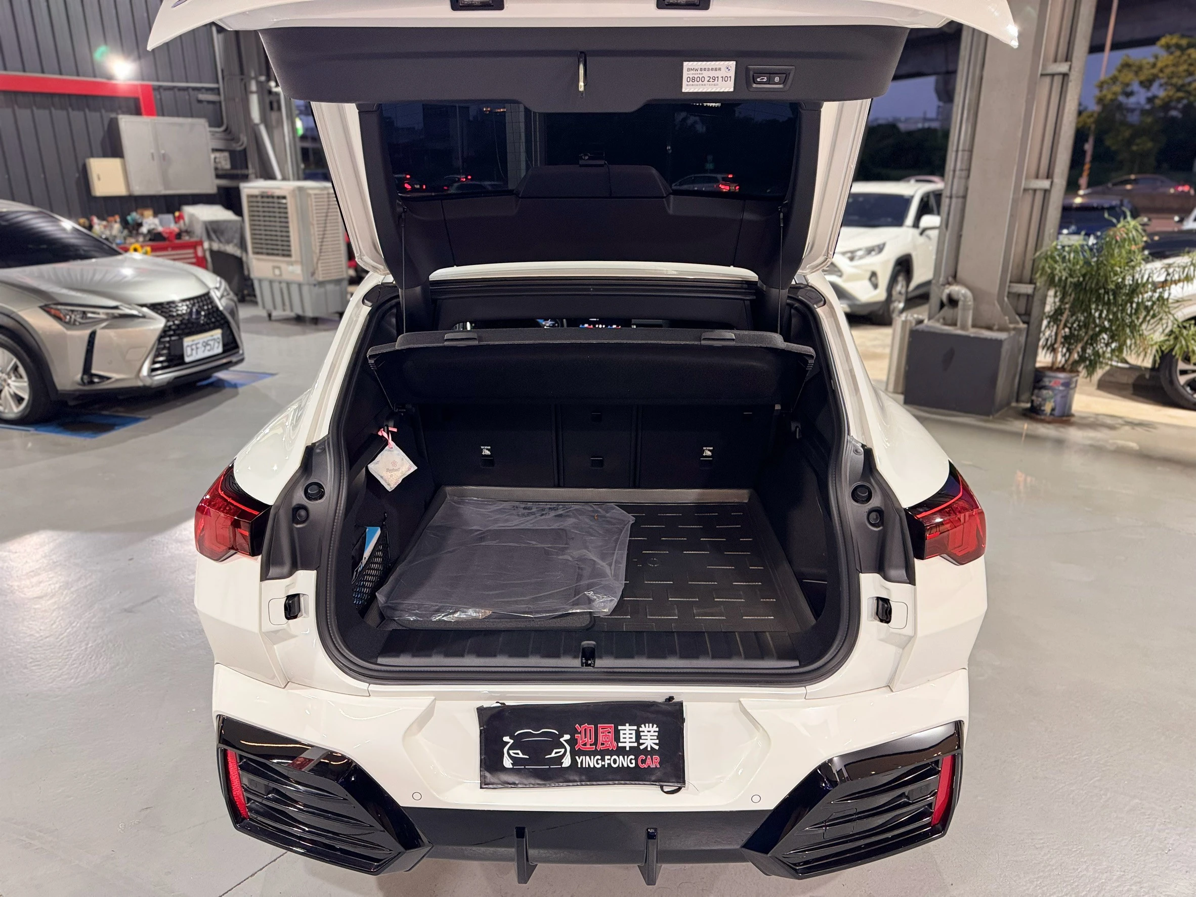 ⚪ 2025 BMW X2 sDrive20i M Sport 白色