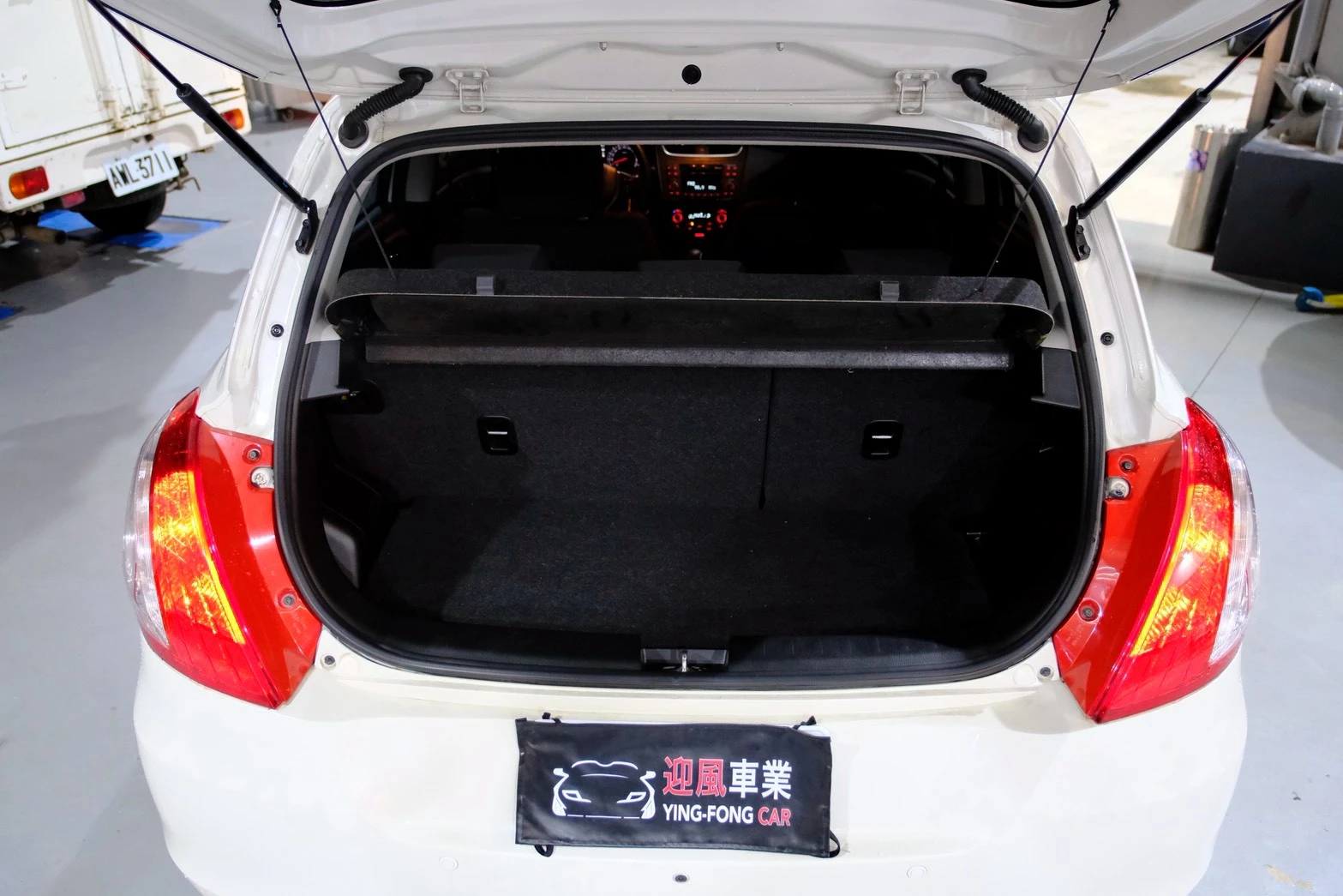⚪ 2016 Suzuki Swift 1.2 GLX 白色