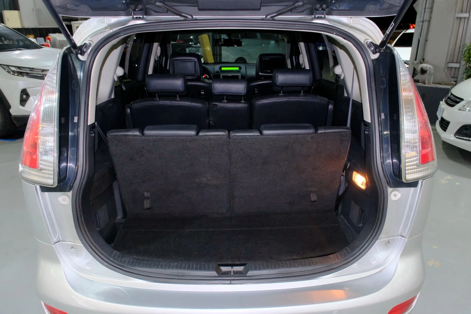 ⚪ 2009 Mazda 5 2.0 尊爵型 七人座 銀色