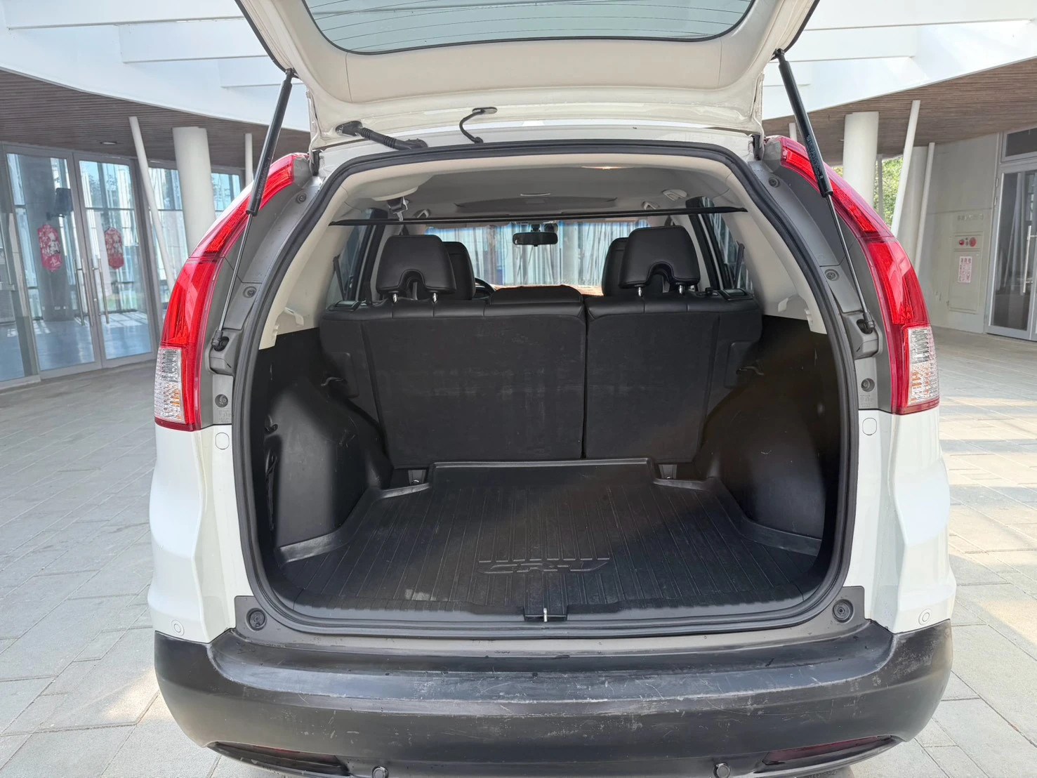 ⚪ 2015 Honda CR-V 2.4 VTi-S 白色
