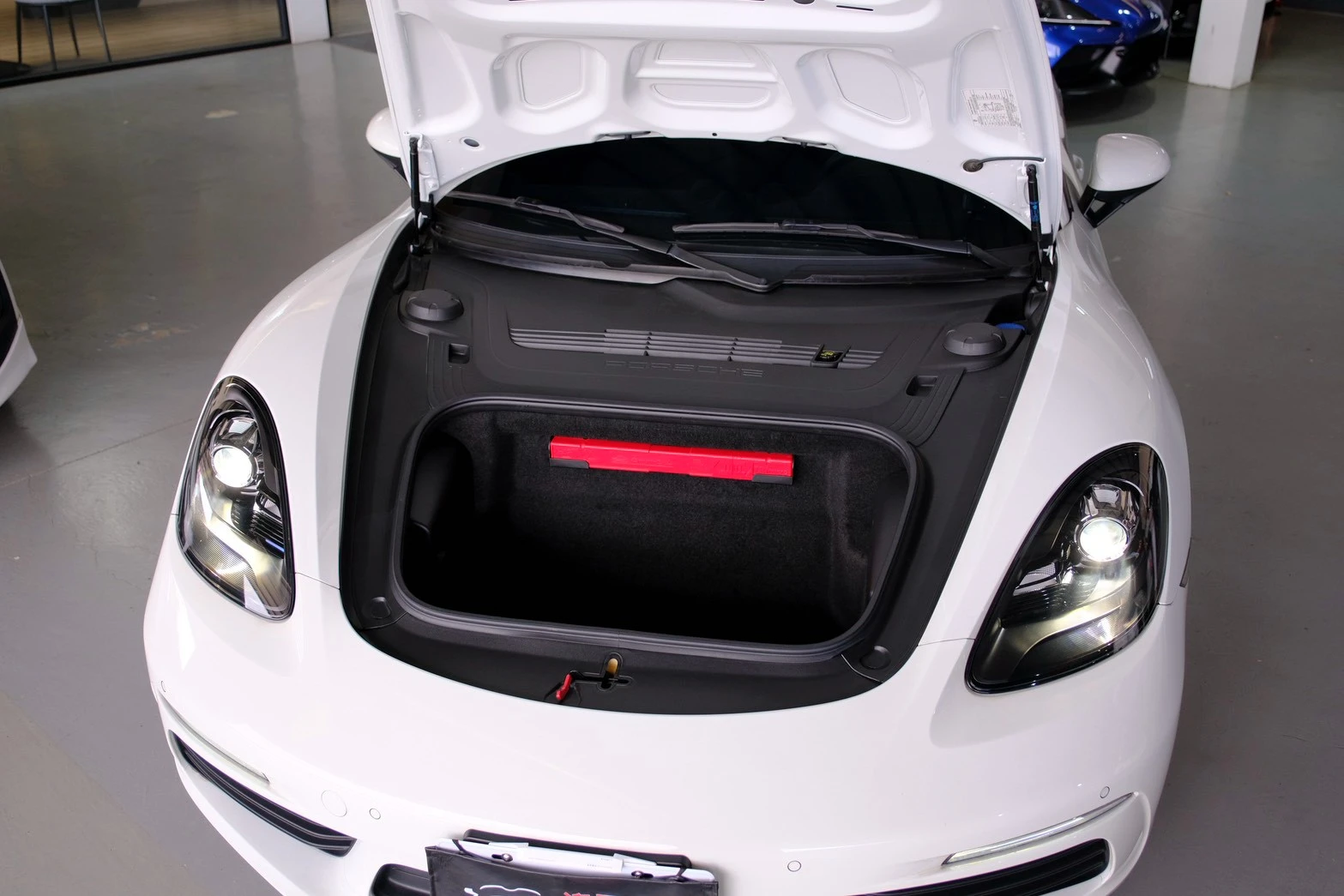 ⚪ 2024 Porsche 718 Boxster 2.0 白色