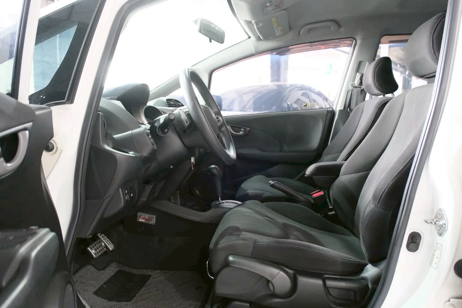 ⚪ 2010 Honda Fit 1.5 VTi-S 白色