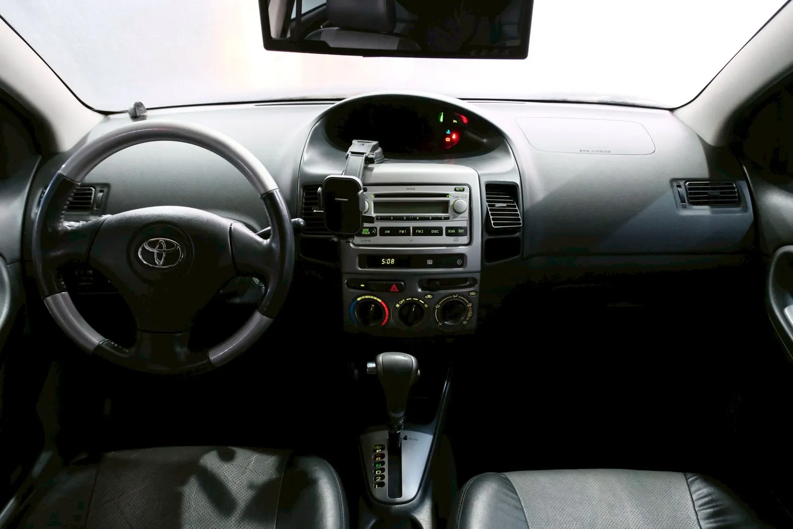 ⚪ 2010 Toyota Vios 1.5 E 灰色