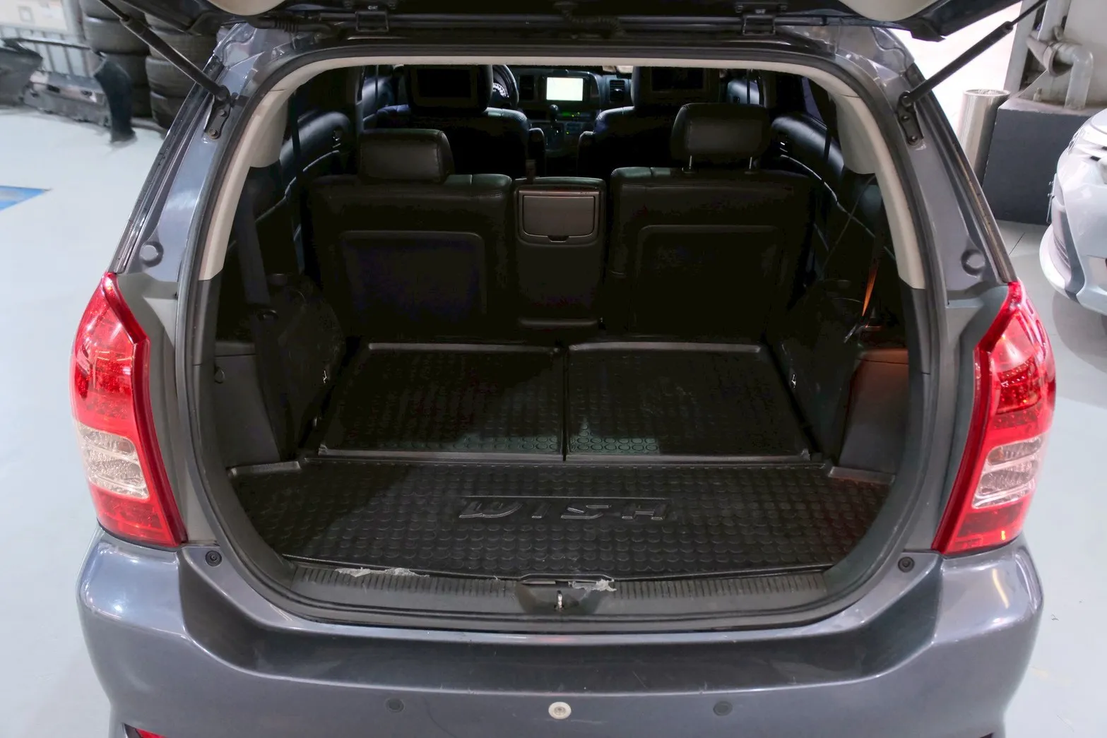 ⚪ 2005 Toyota Wish 2.0 藍色