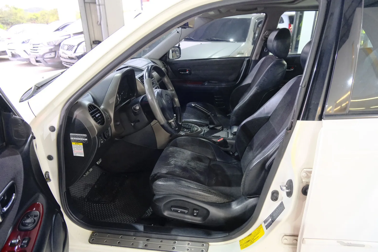 ⚪ 2000 Lexus IS200 白色