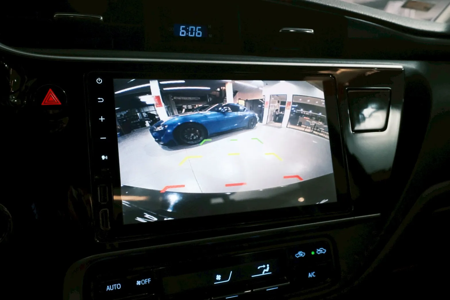 ⚪ 2017 Toyota Corolla Altis 1.8 豪華版 黑色