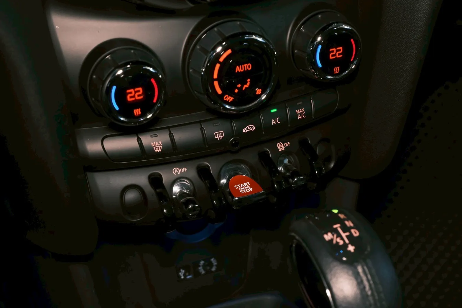 ⚪ 2017 Mini Hatch Cooper 1.5 黑頂橘