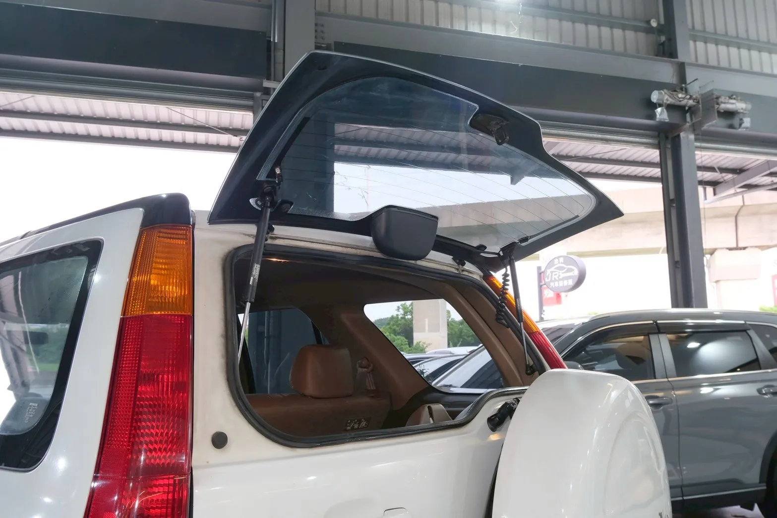 ⚪ 2004 HONDA CR-V 2.0 白色