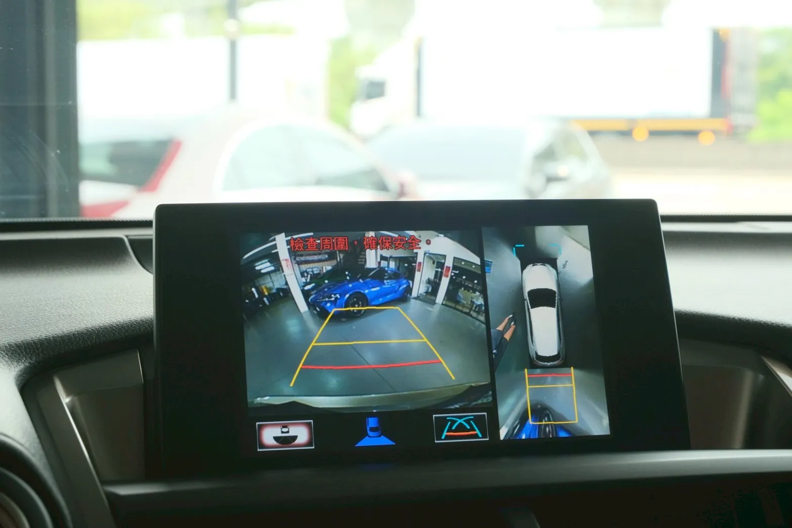 ⚪ 2017 Lexus NX 200t 旗艦版 鈦色