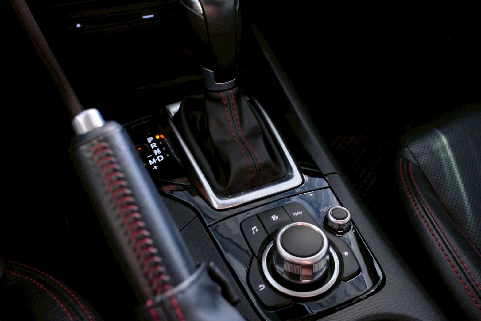 ⚪ 2016 Mazda3 5D 2.0 頂級型 白色