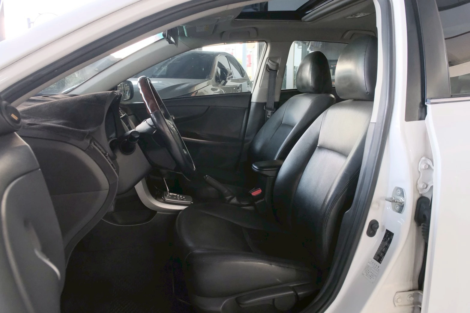 ⚪ 2012 Toyota Corolla Altis 1.8 E經典版 白色