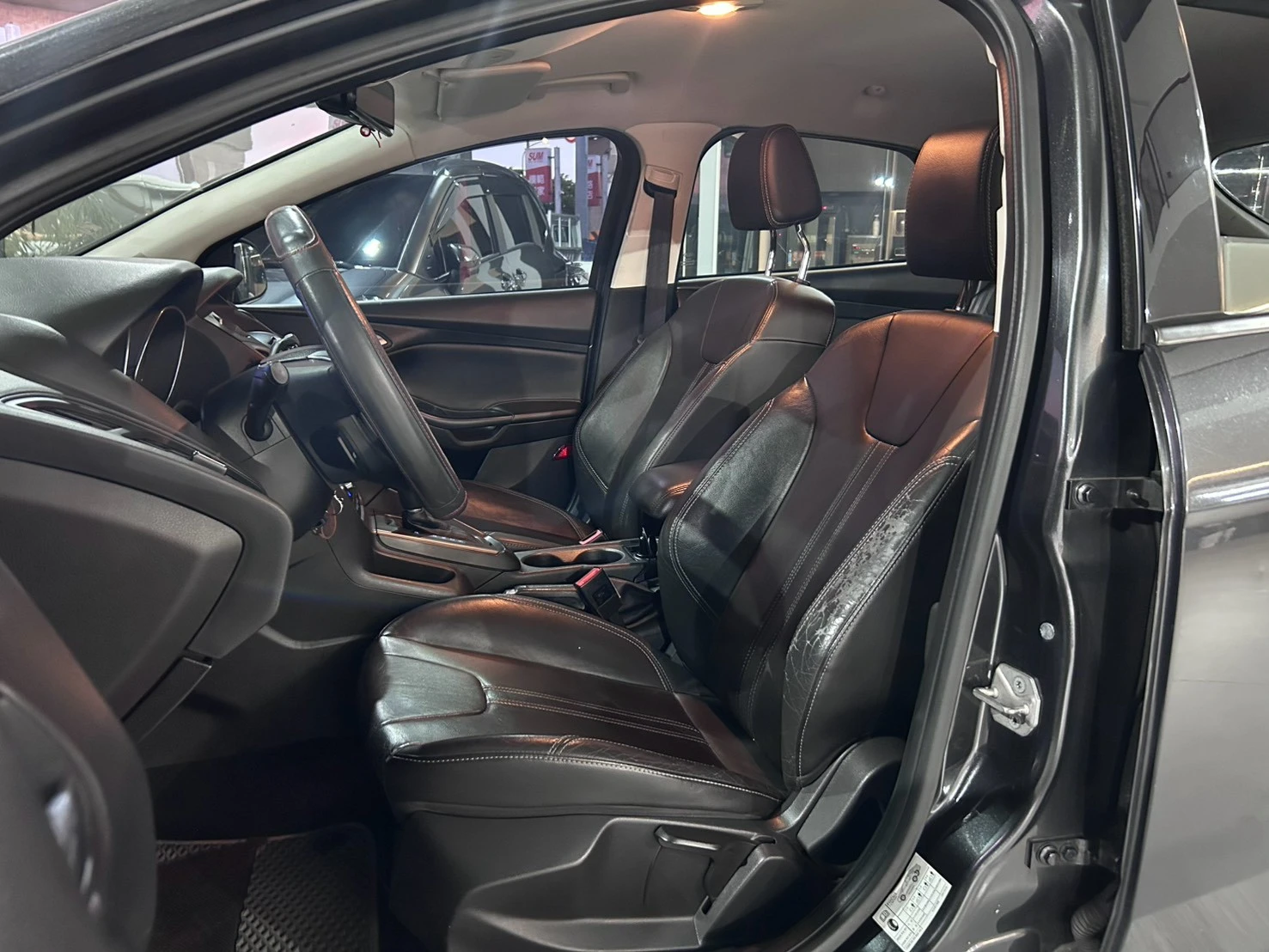⚪ 2013 Ford Focus 5D 2.0 汽油時尚經典型 黑色