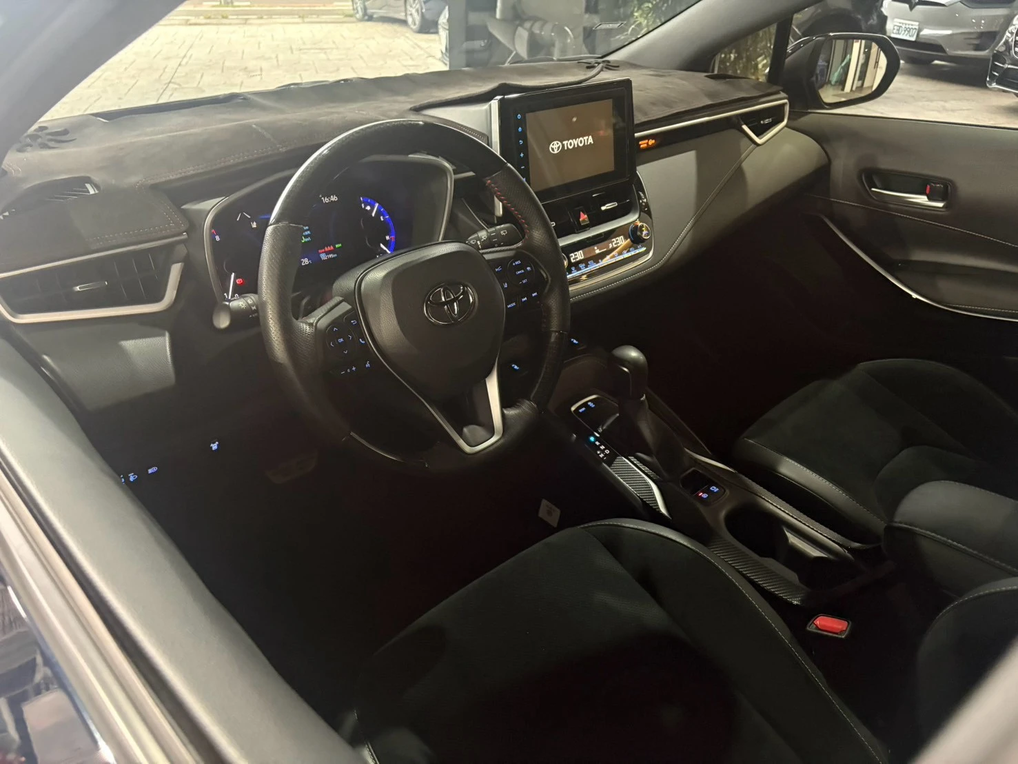 ⚪ 2019 Toyota Auris 2.0 旗艦版 藍色