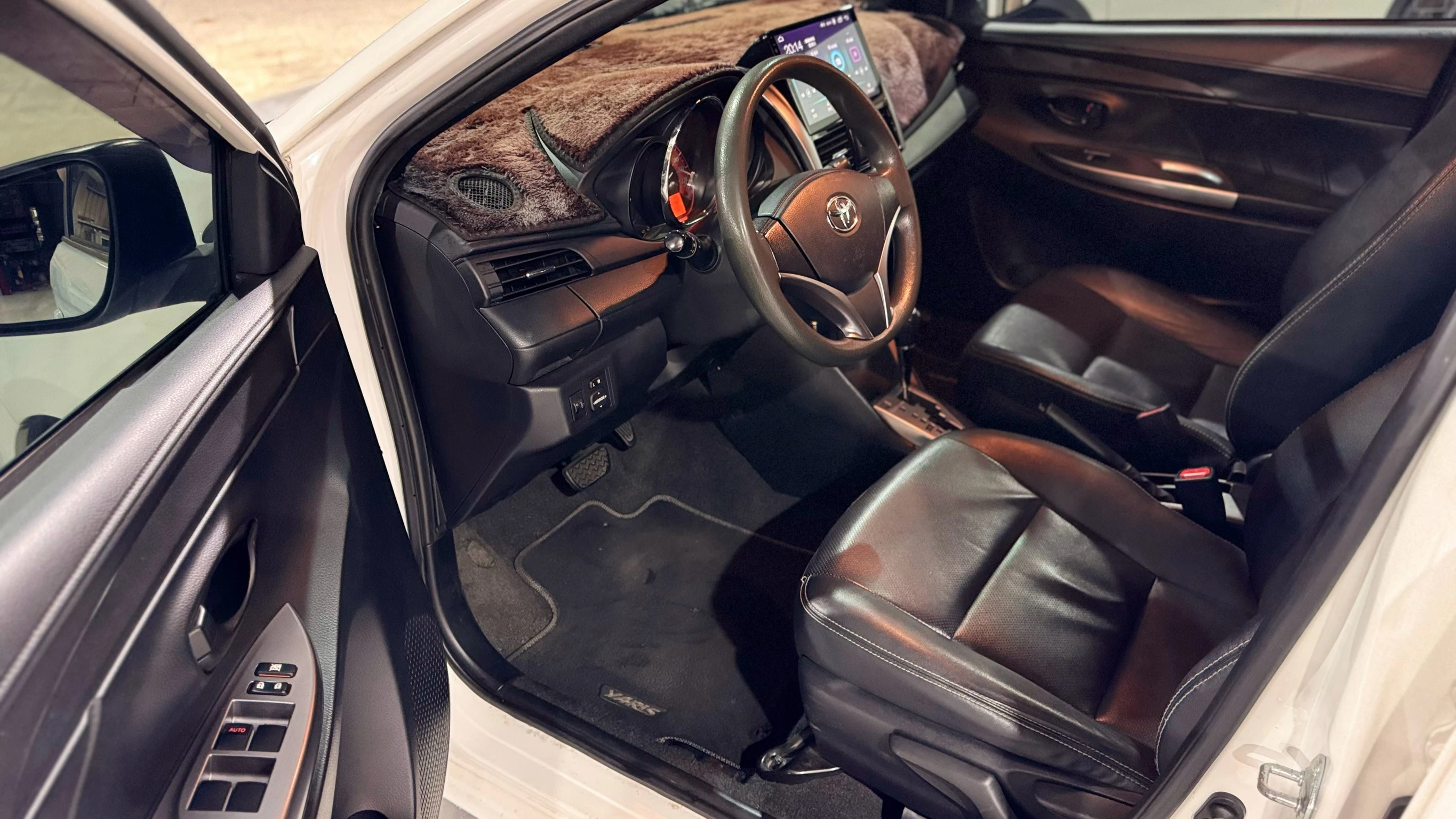 ⚪ 2014 Toyota Yaris 1.5 經典版 白色