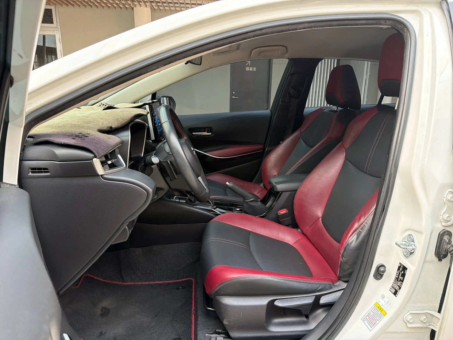 ⚪ 2020 Toyota Corolla Altis 1.8 GR Sport 白色