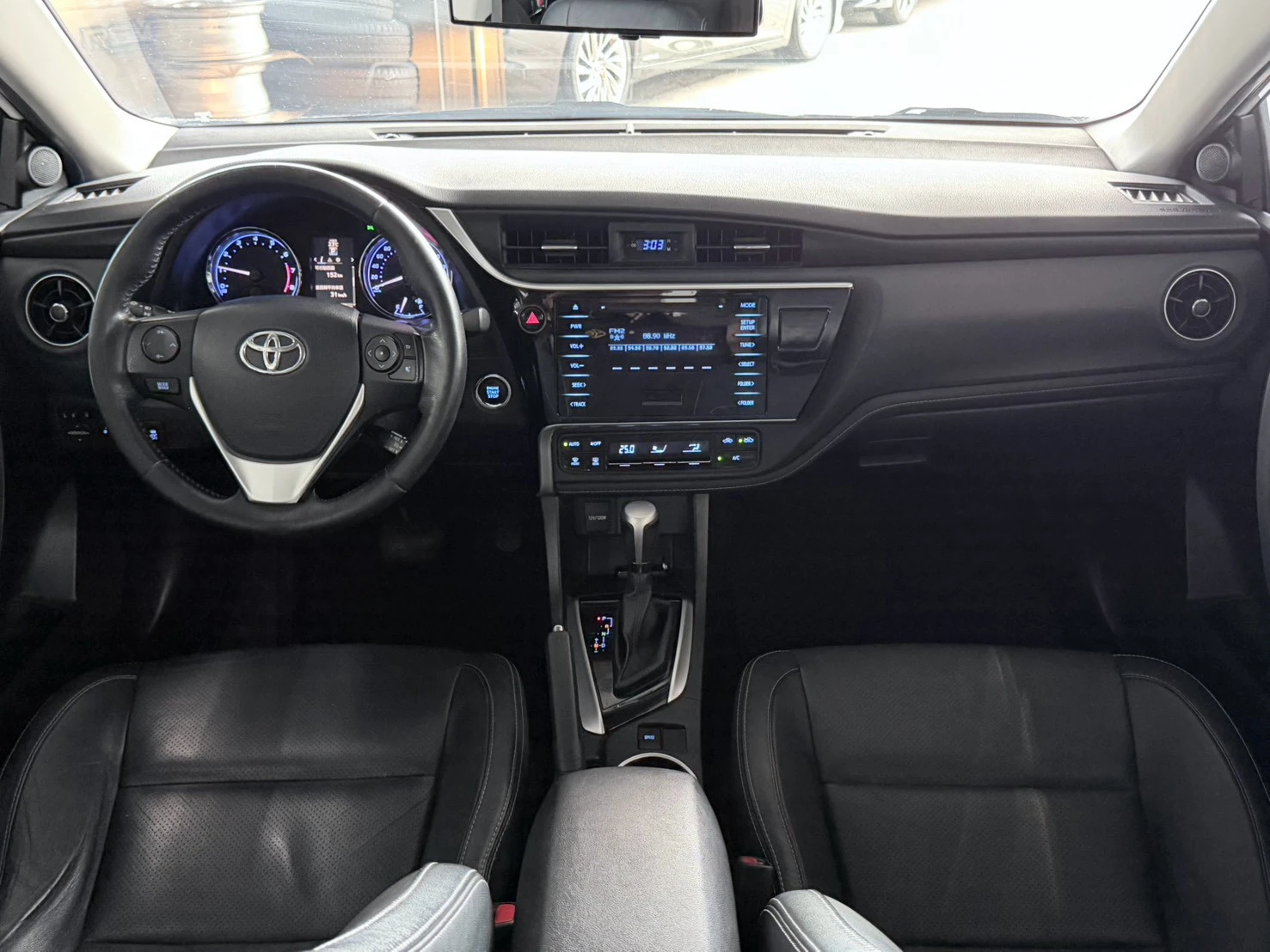 ⚪ 2017 Toyota Corolla Altis 1.8 豪華版 白色