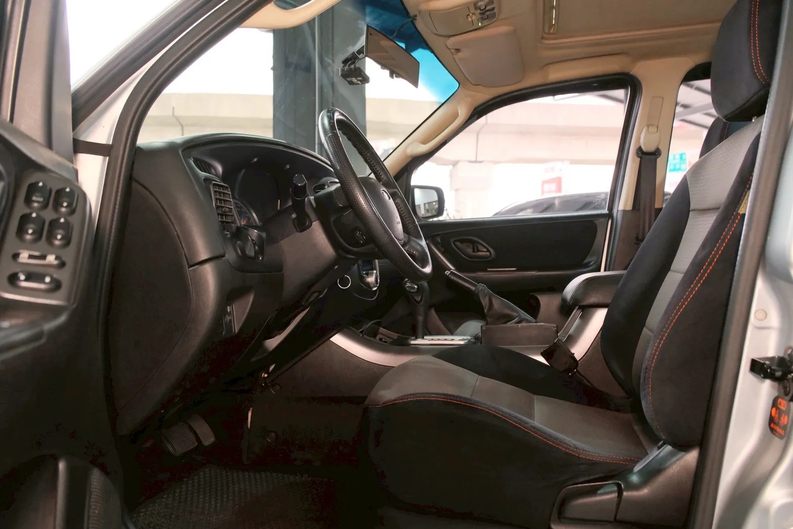 ⚪ 2012 Ford Escape 2.3 2WD XLT 銀色