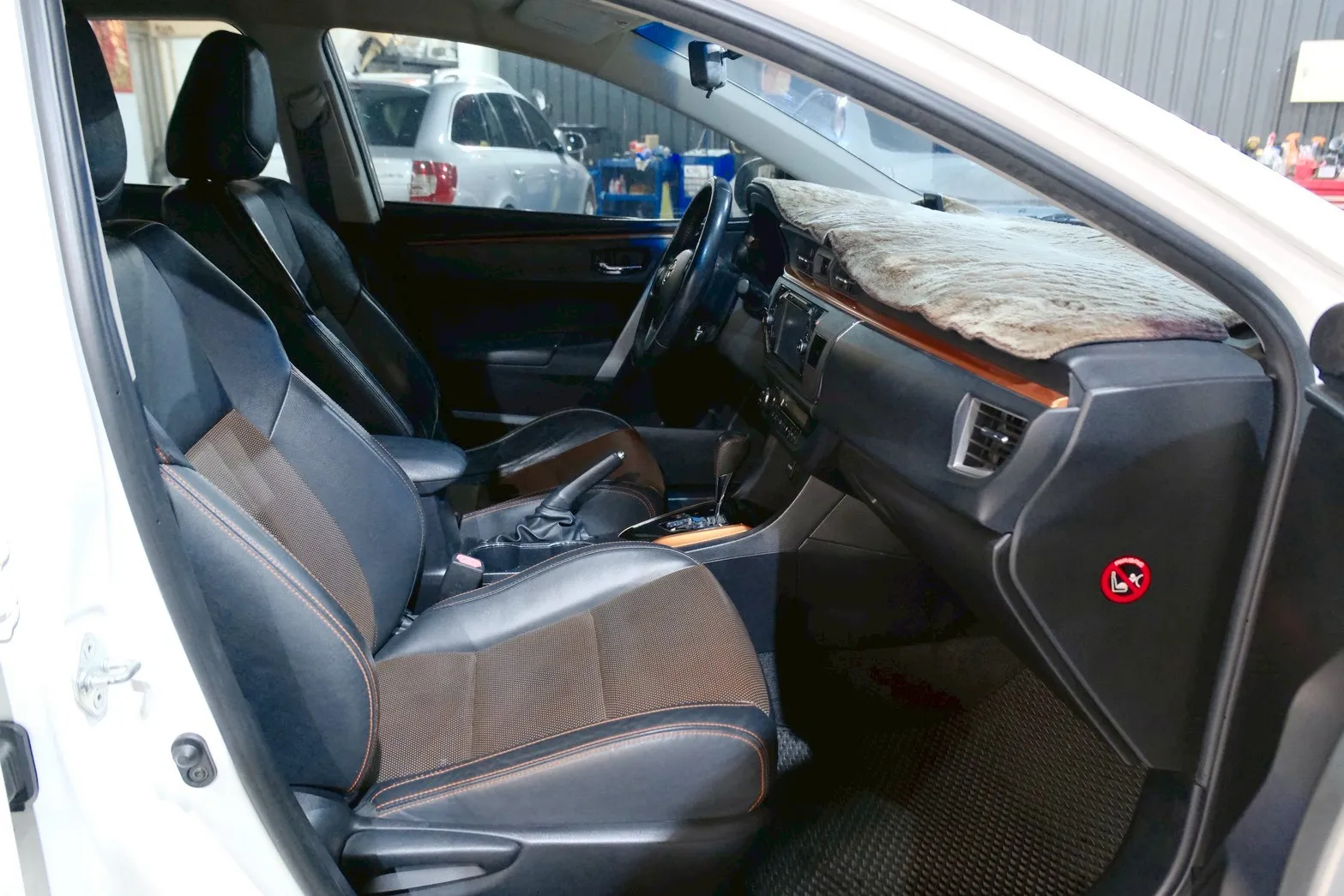 ⚪ 2016 Toyota Corolla Altis X 1.8 經典版 Safety+ 白色