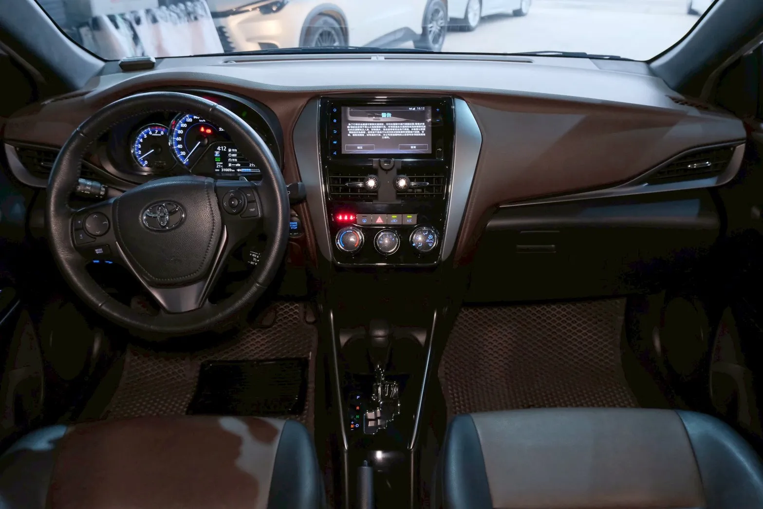 ⚪ 2021 Toyota Yaris Crossover 1.5 豪華版 白色