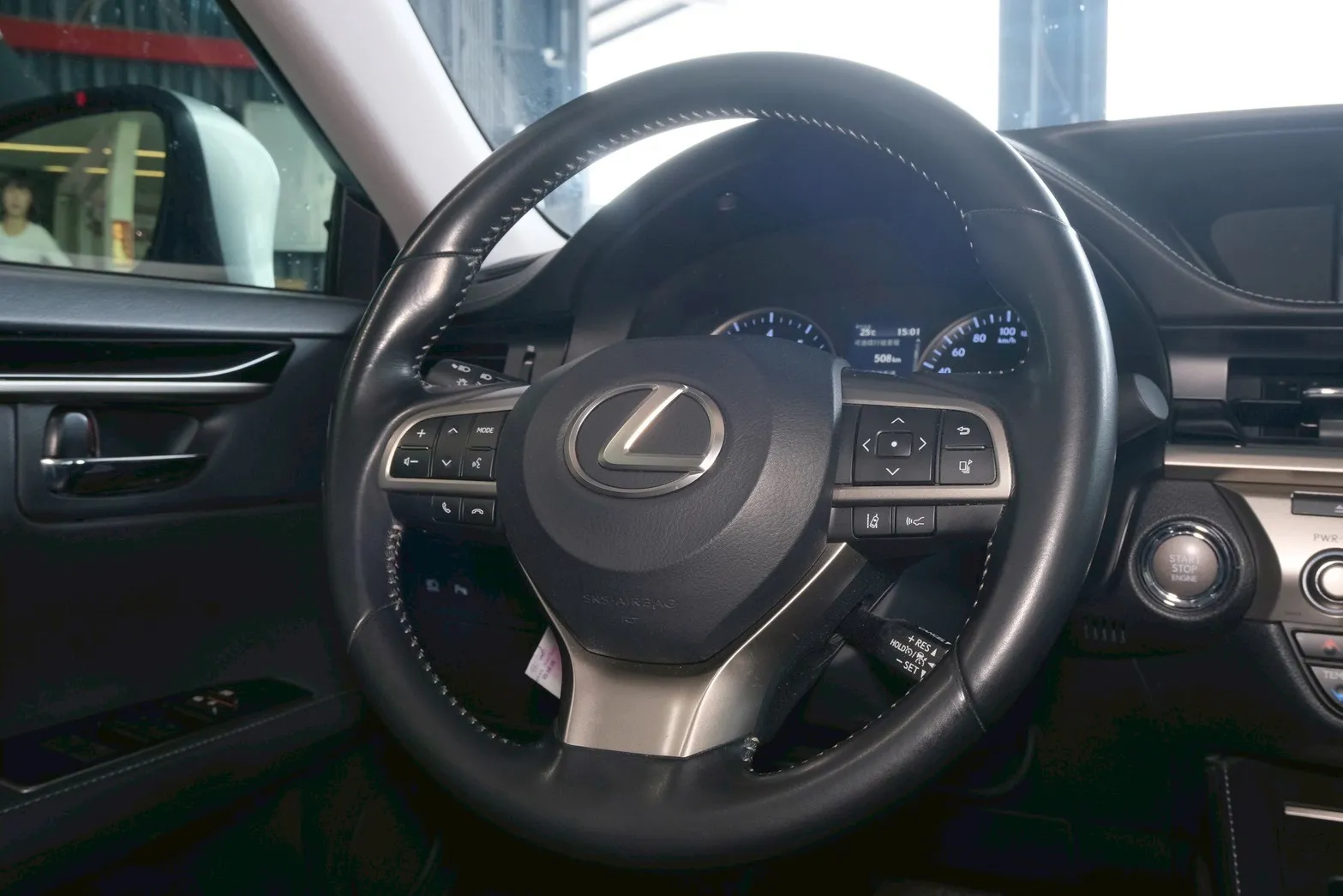 ⚪ 2016 Lexus ES200 豪華版 銀色