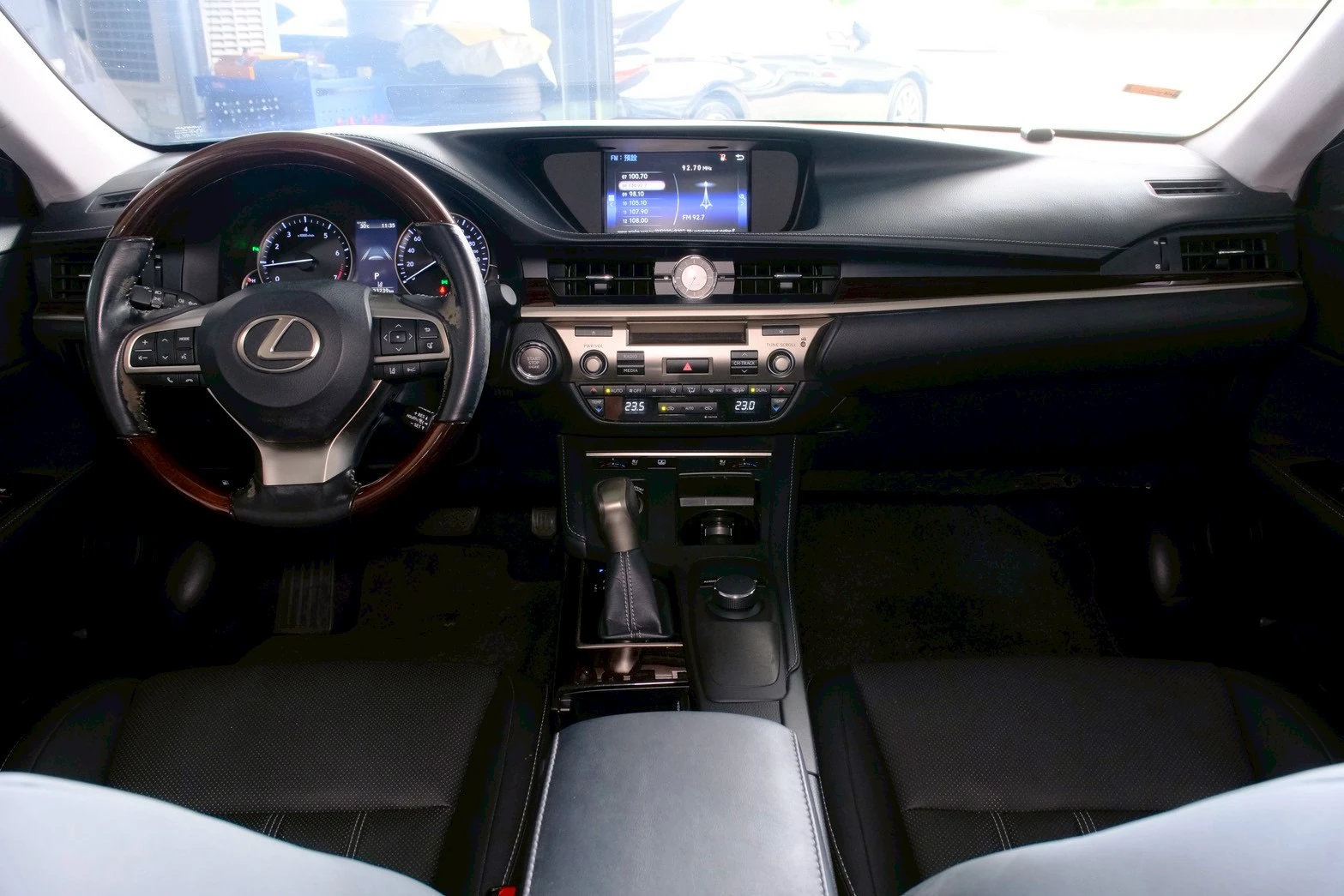 ⚪ 2016 Lexus ES200 頂級版 黑色