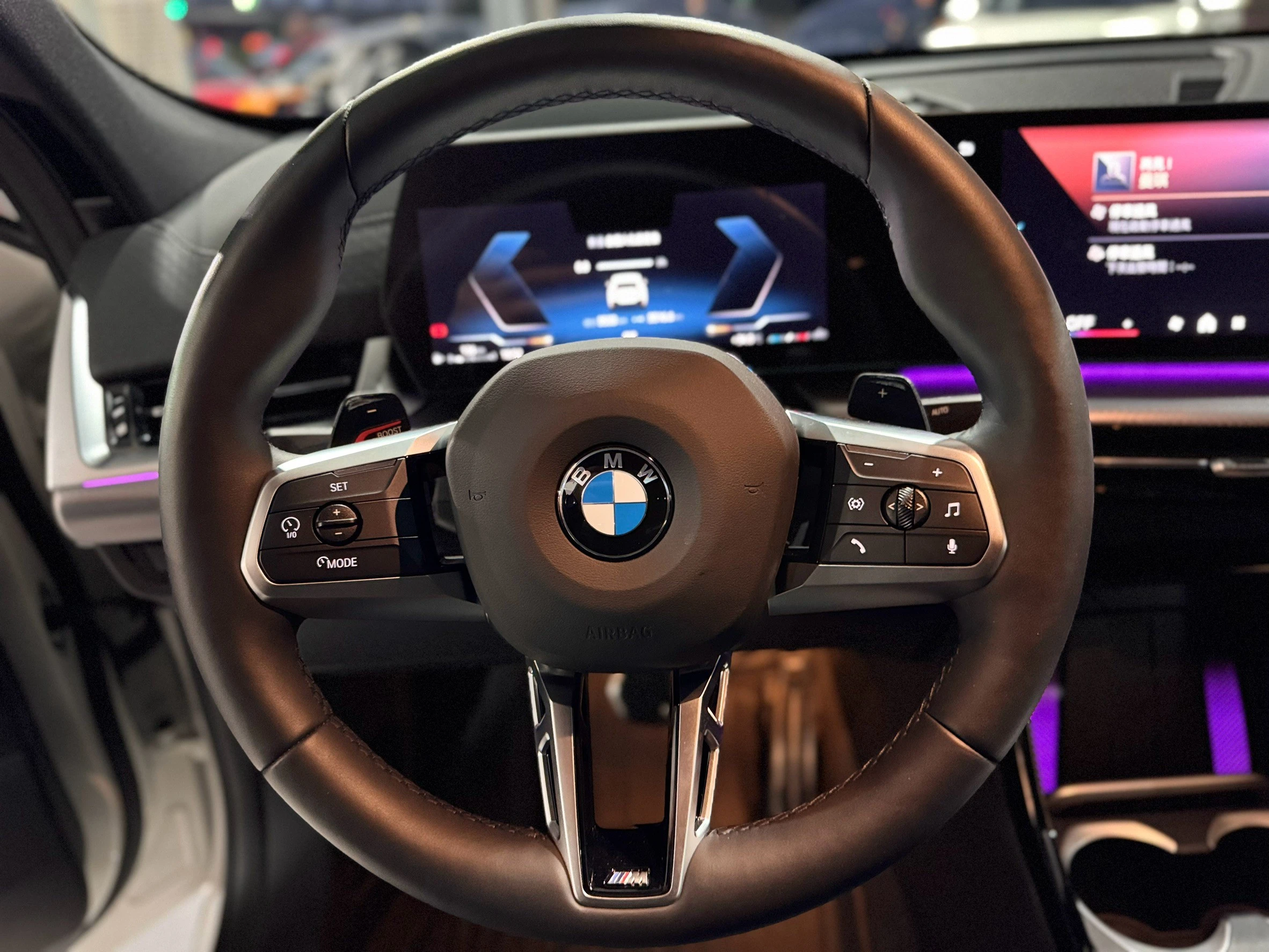 ⚪ 2025 BMW X2 sDrive20i M Sport 白色