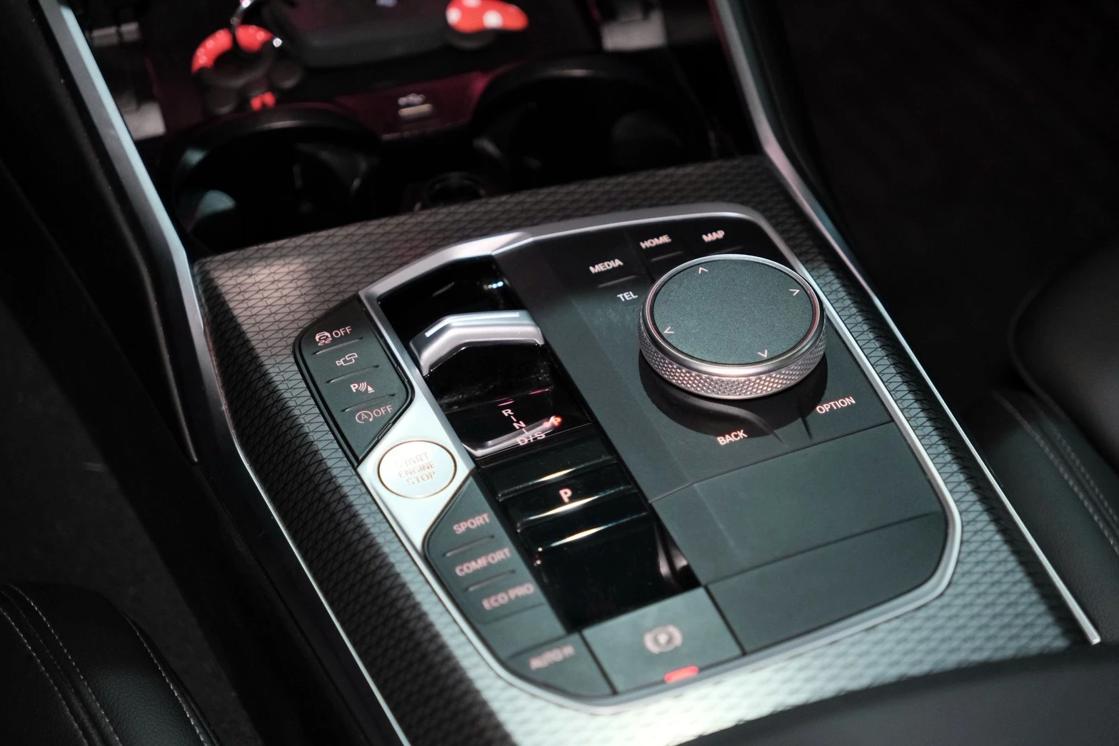 ⚪ 2022 BMW 3-Series Sedan 320i M Sport 白色