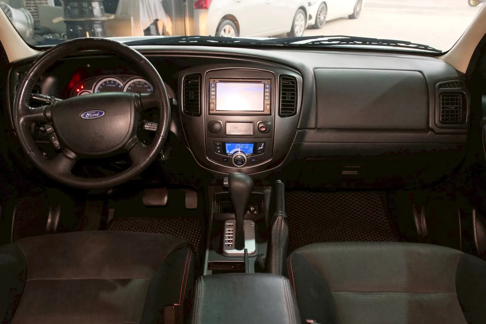 ⚪ 2012 Ford Escape 2.3 2WD XLT 銀色