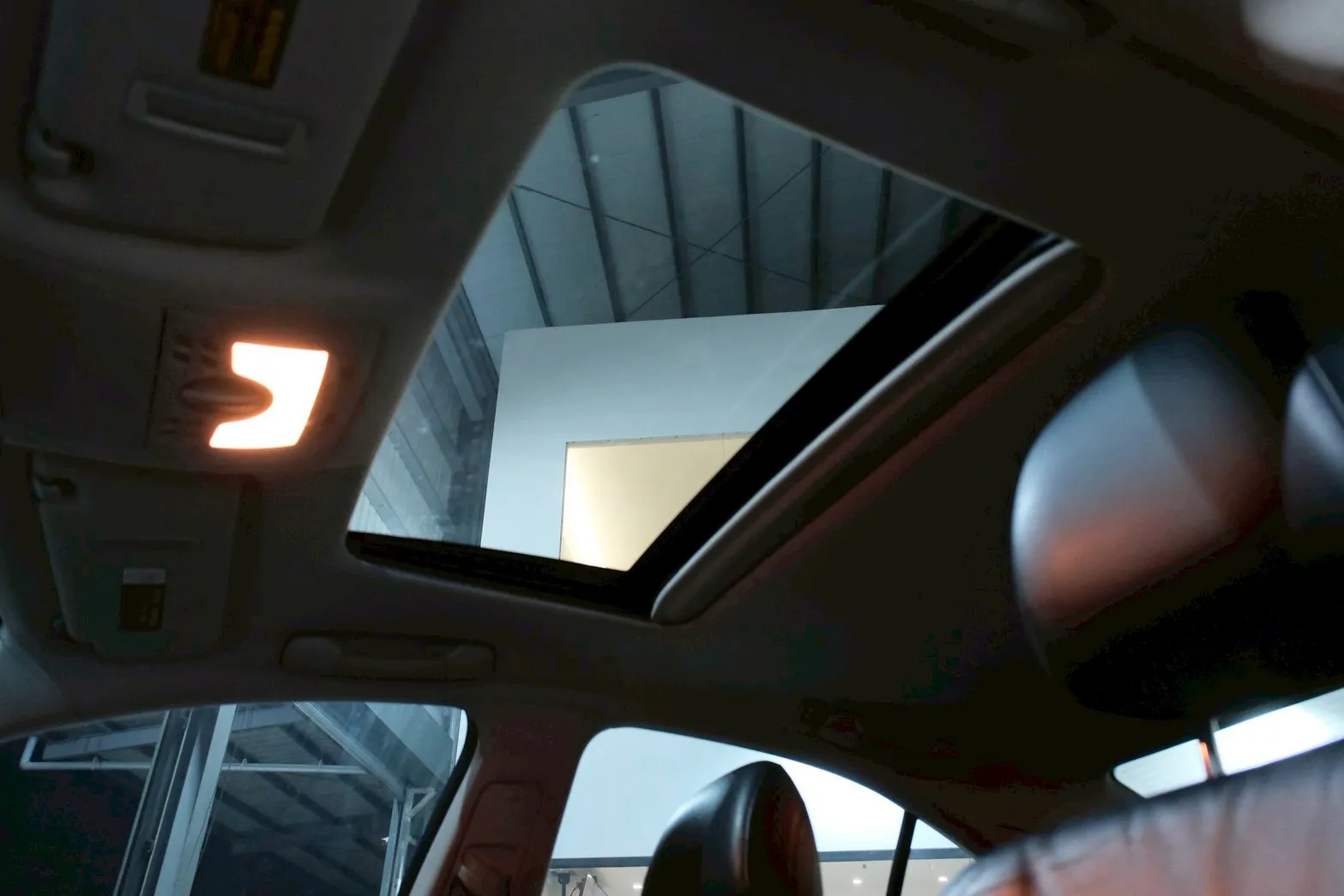 ⚪ 2005 LEXUS IS250 銀色