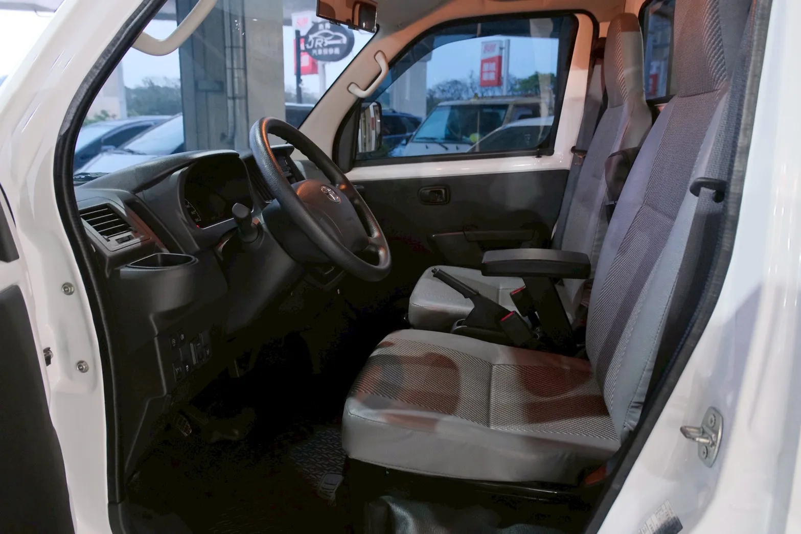 ⚪ 2023 Toyota Town Ace 1.5 自排 白色