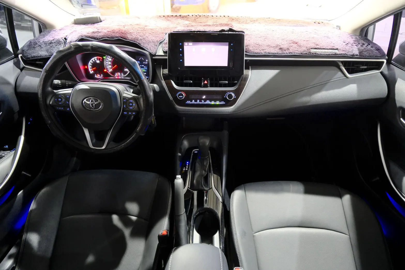 ⚪ 2019 Toyota Corolla Altis 1.8 豪華版 銀色