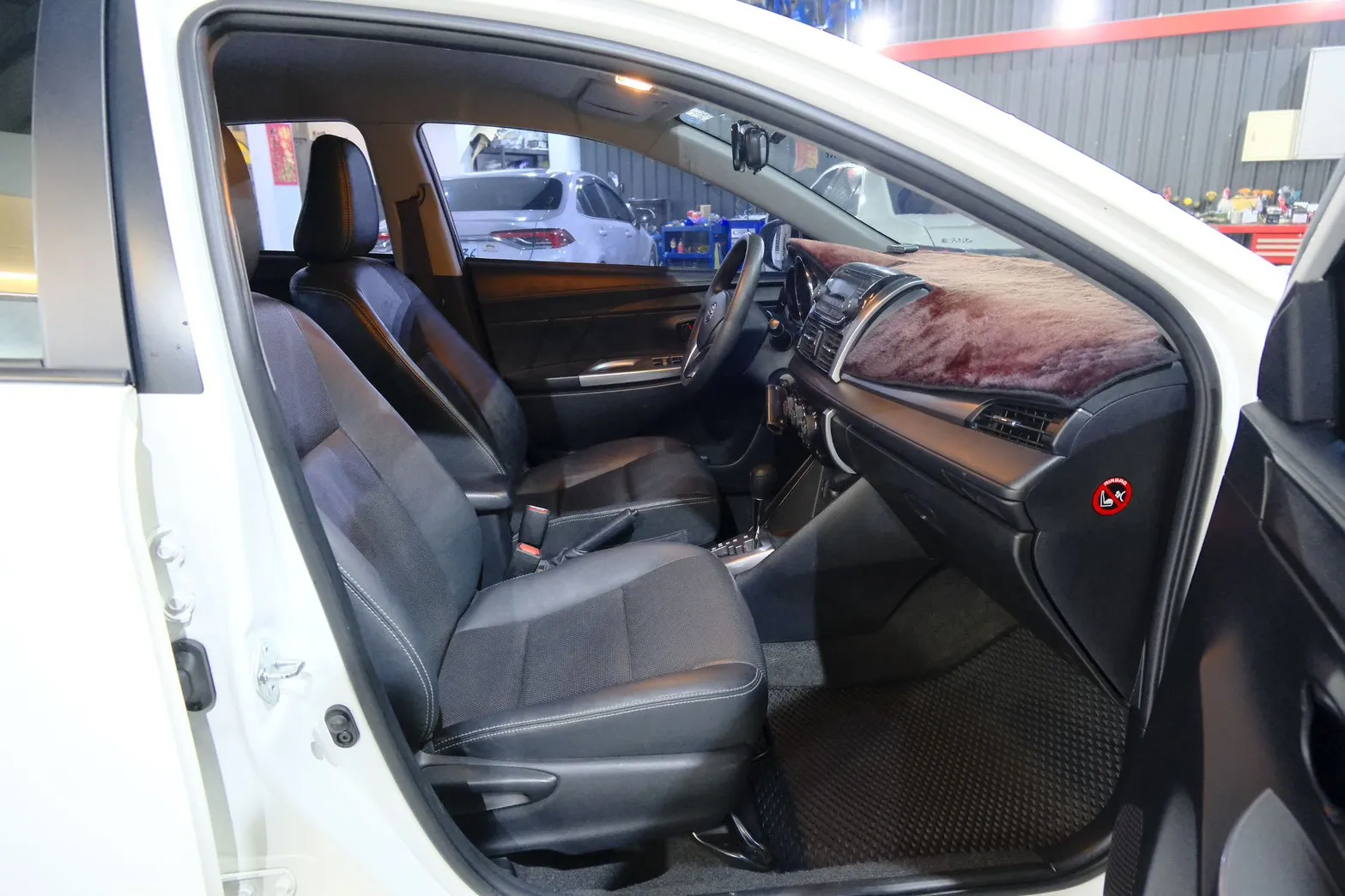 ⚪ 2014 Toyota Vios 1.5 經典版 白色