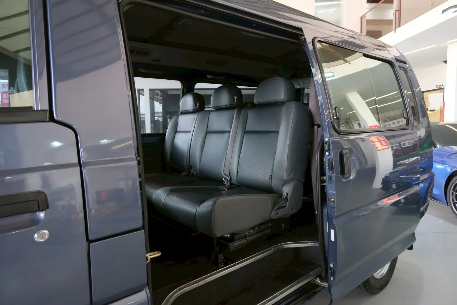 ⚪ 2023 中華汽車 Delica 2.4 手排 八人座 藍色