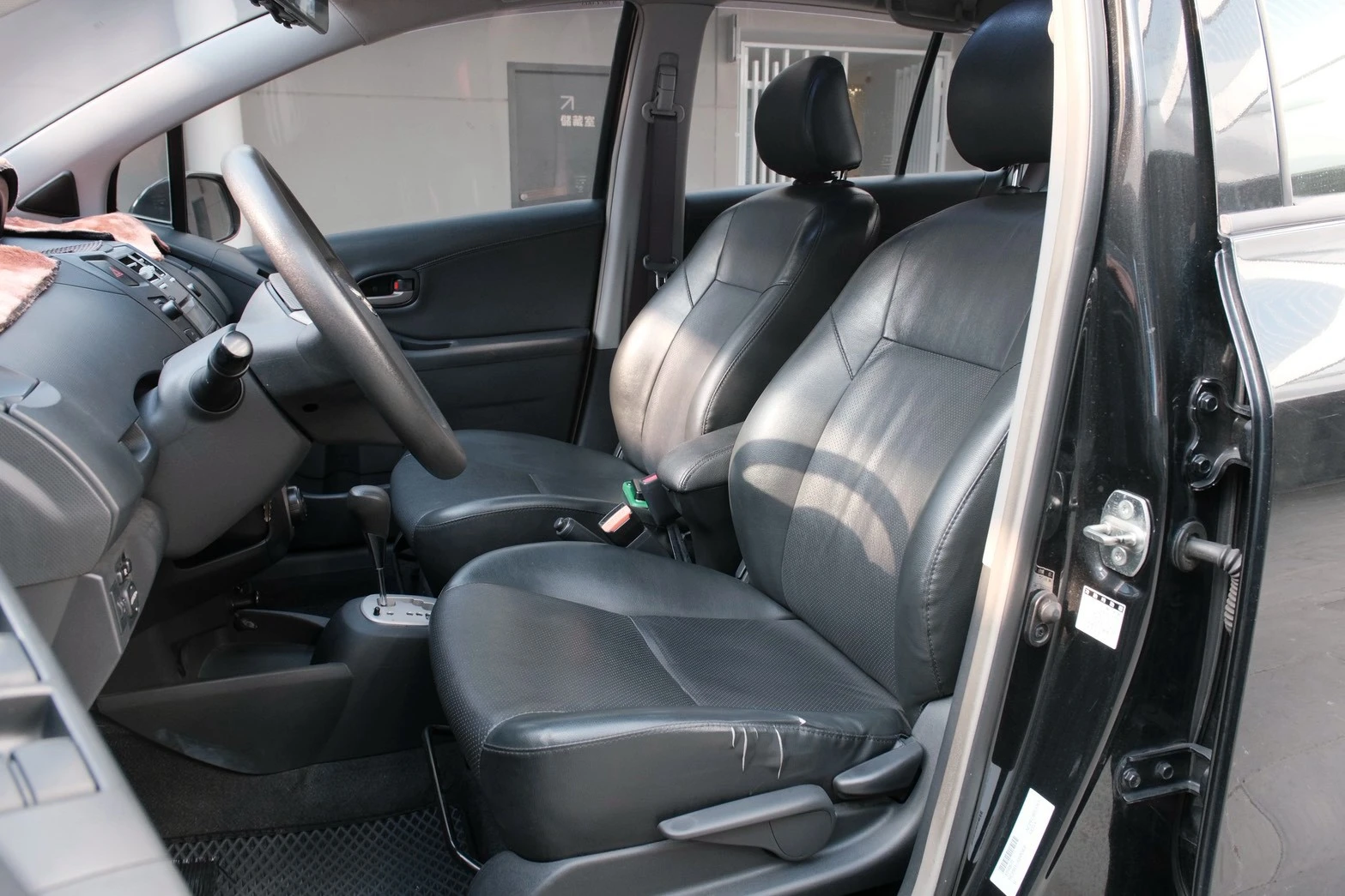 ⚪ 2009 Toyota Yaris 1.5 G 黑色