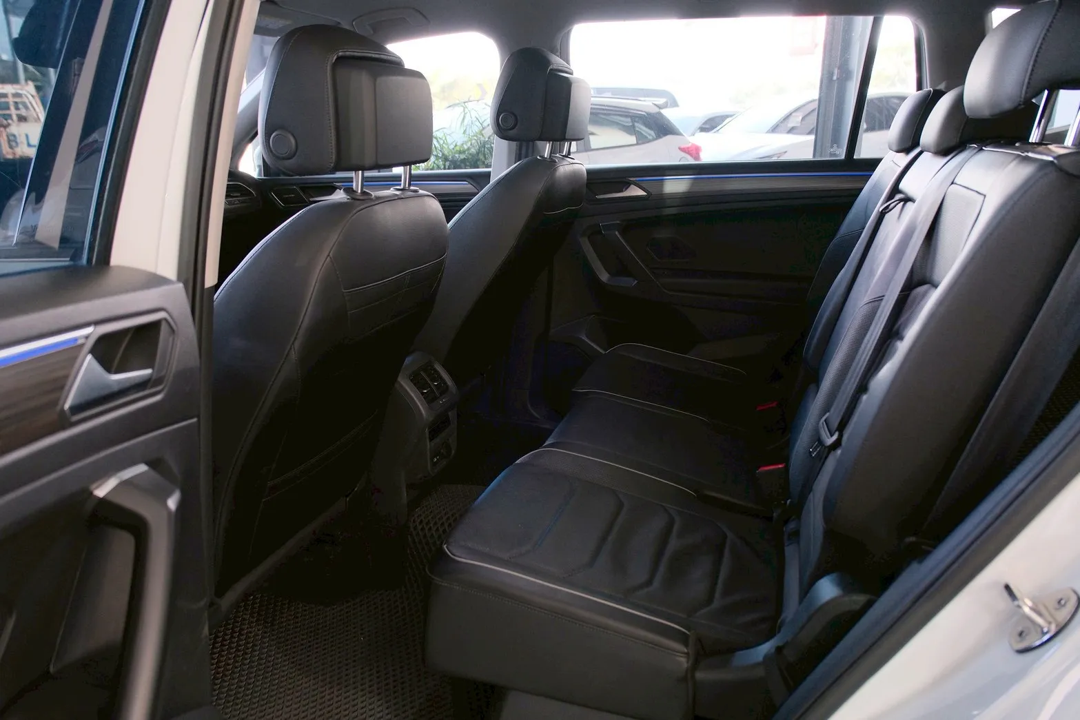 ⚪ 2024 Volkswagen Tiguan 330 TSI 白色